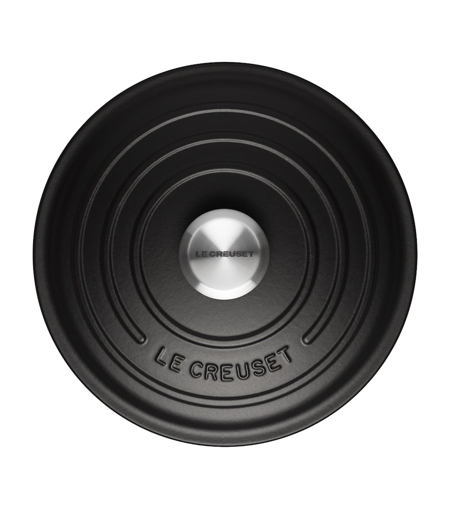 Le Creuset cast iron round casserole dish 26cm, UK version