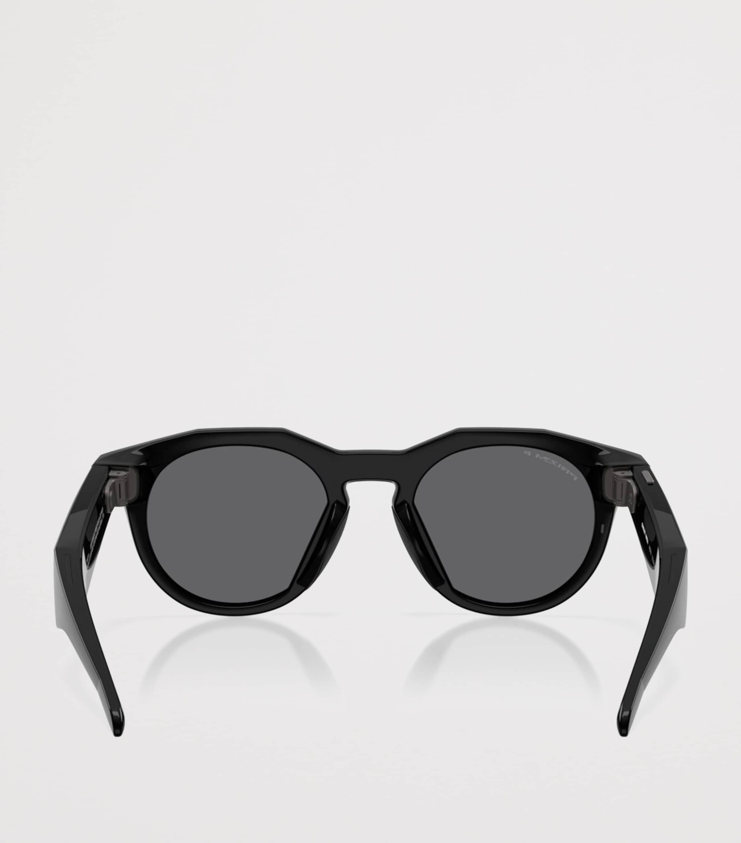 Oakley Meta AI HSTN sunglasses (British brand)