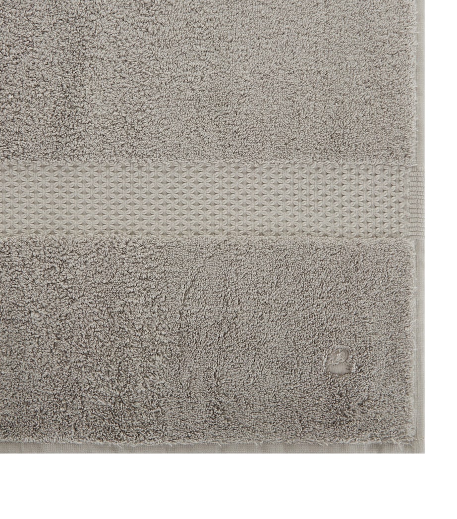 Yves Delorme Étoile hand towel 55cm x 100cm (British brand)