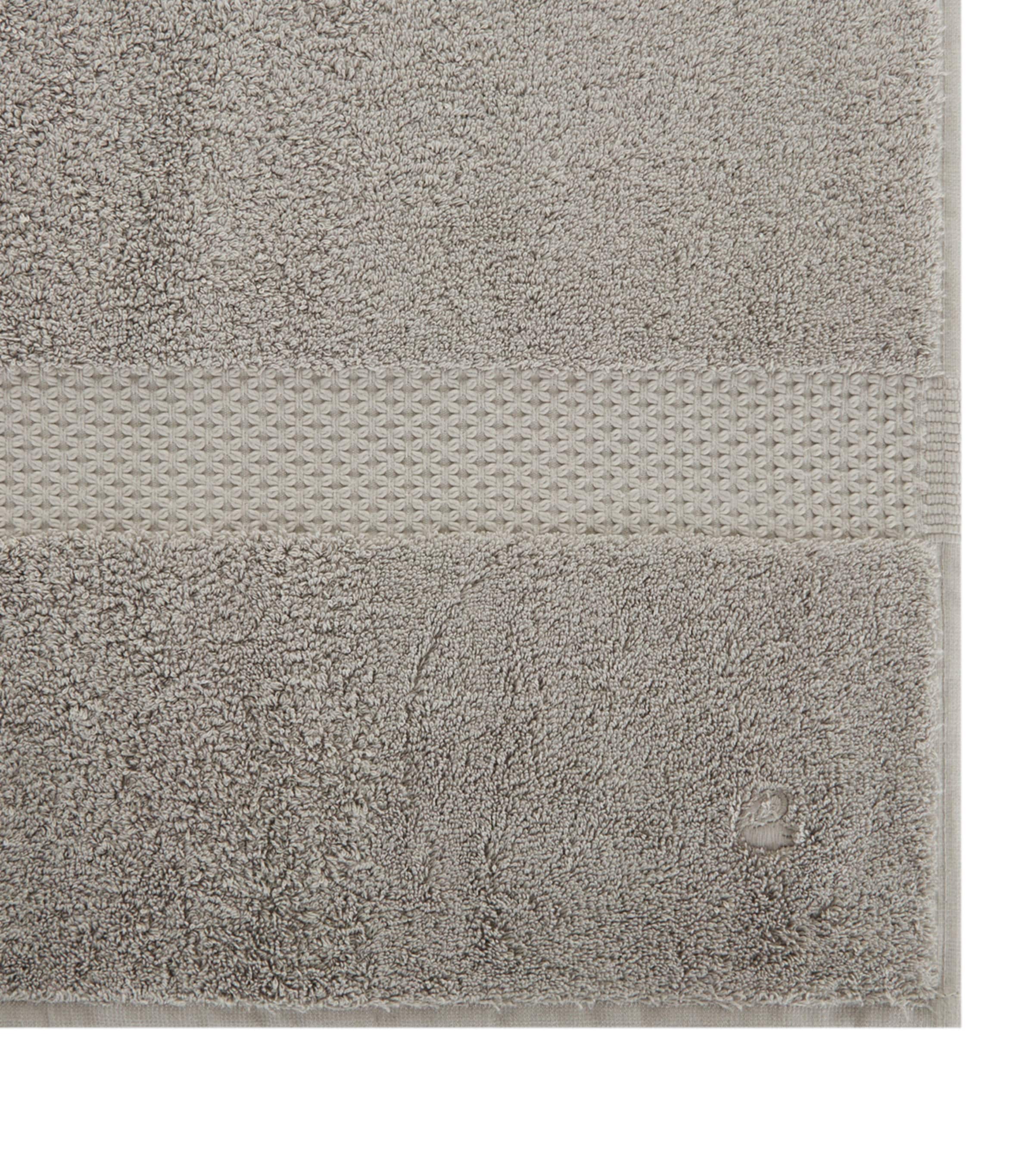 Yves Delorme Étoile hand towel 55cm x 100cm (British brand)