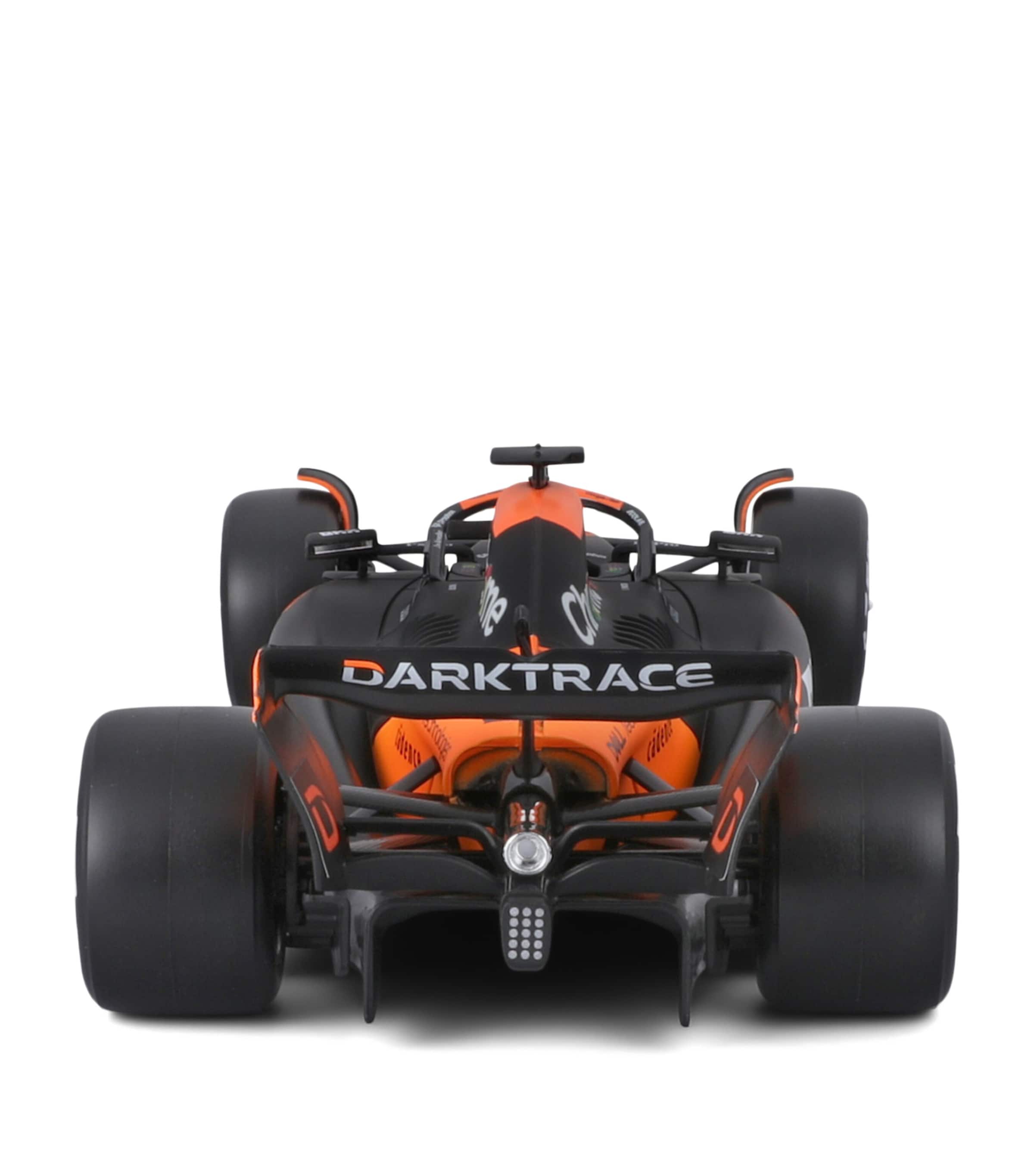 Bburago McLaren MCL38 Oscar Piastri 1:24 diecast model, imported from the UK
