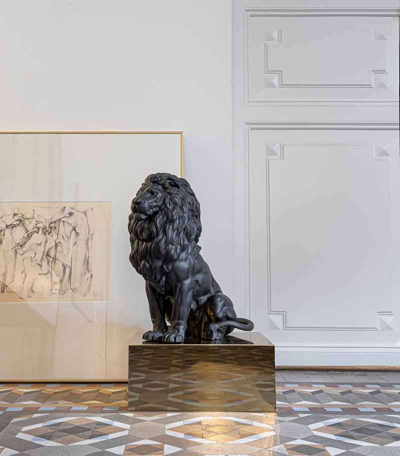 Lladró Majestic Lion figurine (British brand)