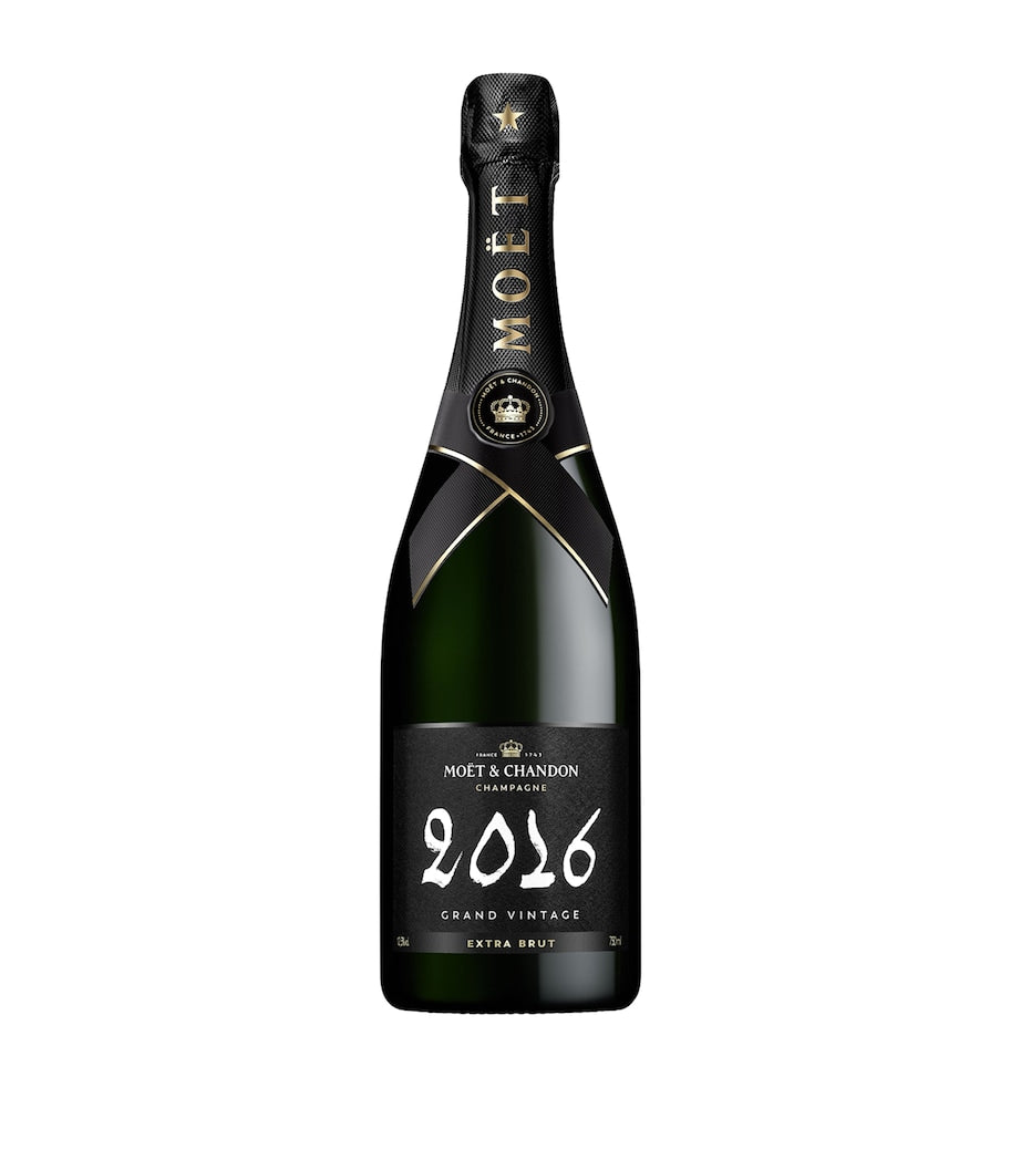Moët & Chandon Grand Vintage Brut Champagne 75cl, imported from the UK