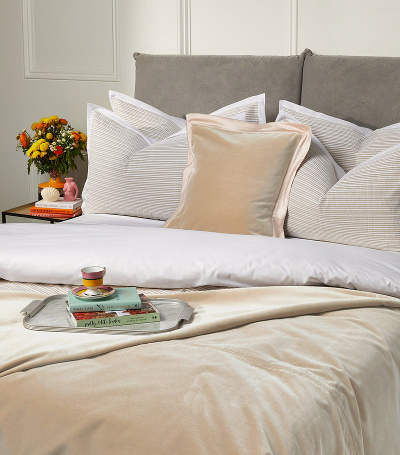 Amalia Cirrus Super King bedspread 250x260, UK version
