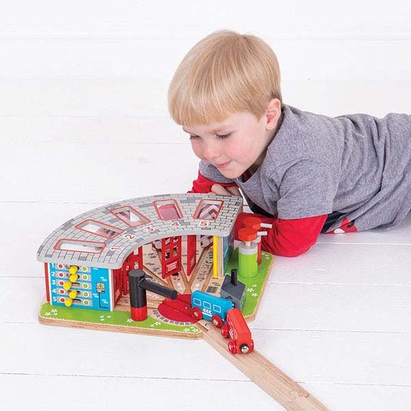 Bigjigs Rail 5 Way Engine Shed GOODS Superdrug   