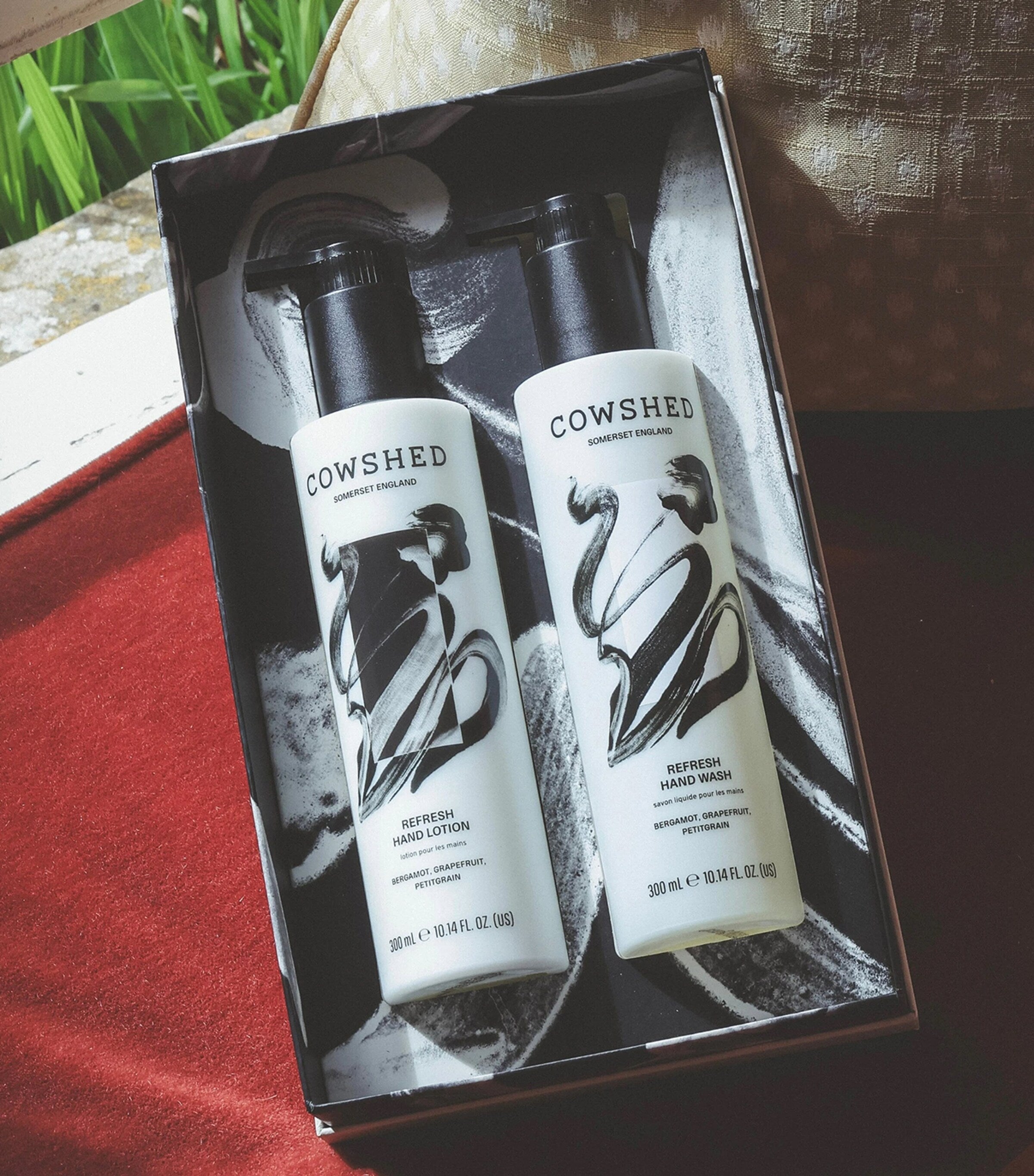 Cowshed Refresh Hand Duo gift set hand wash lotion 300ml (British brand)