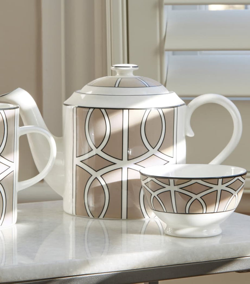 O.W. London Loop teapot printed pattern hand-painted rims, imported from the UK