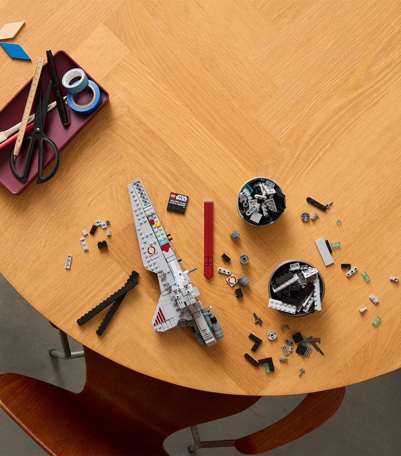 Lego Star Wars Venator-Class Attack Cruiser 643-piece buildable model, UK version