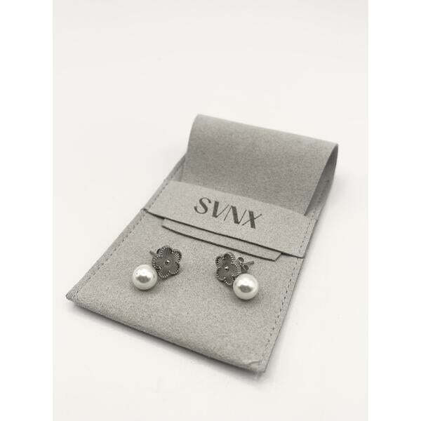 SVNX clover earrings with pearl in silver, imported from the UK