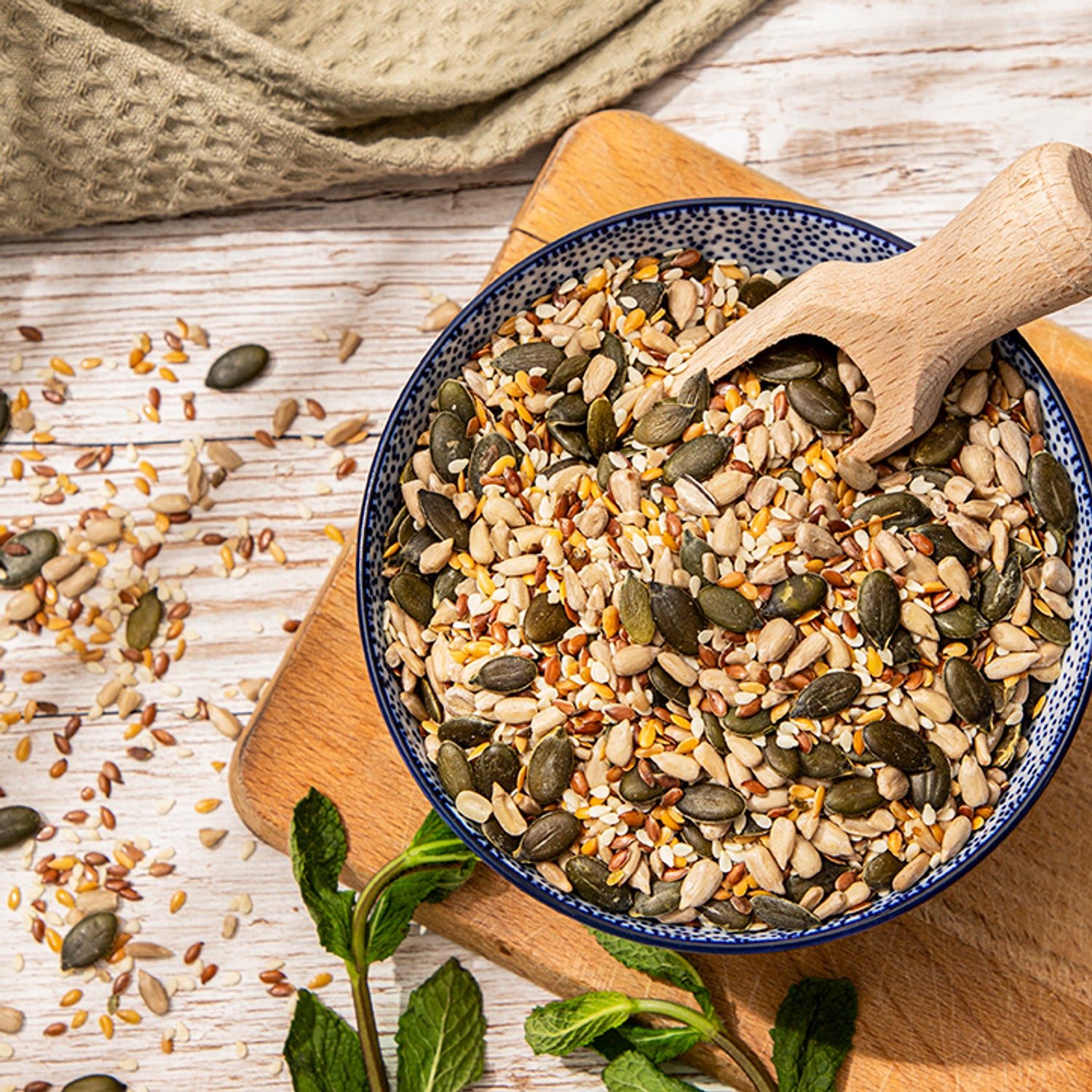 Holland & Barrett Omega Mix Mixed Seeds 200g, UK version