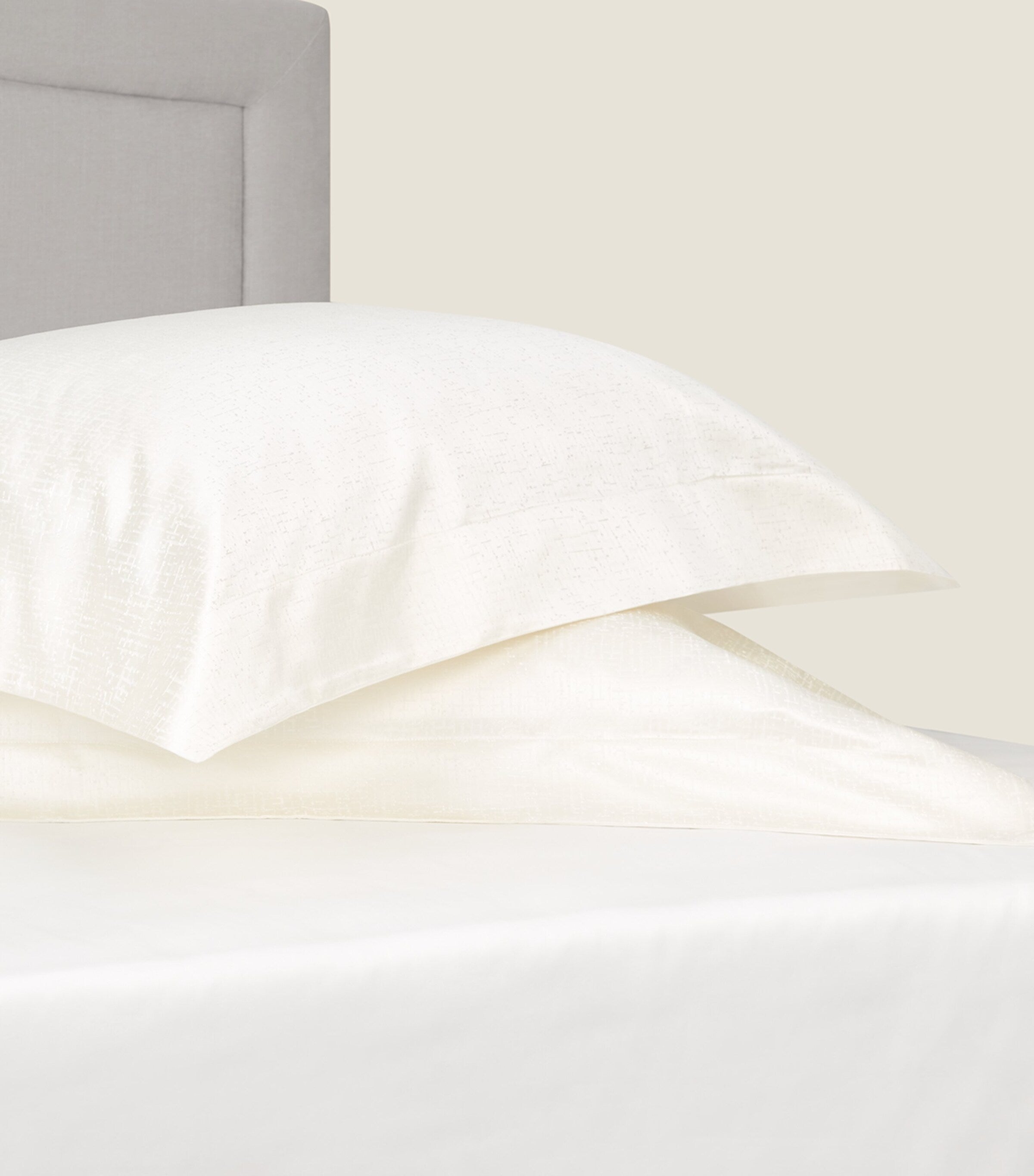 Frette Glowing Weave cushion cover 65cm x 65cm - British product