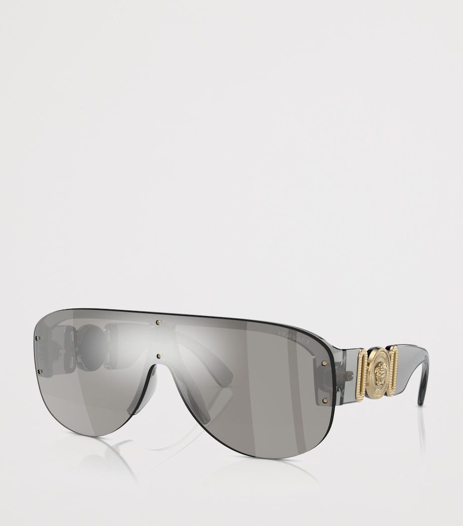 Lunettes de soleil aviateur Versace avec détail de tête de Méduse, version britannique