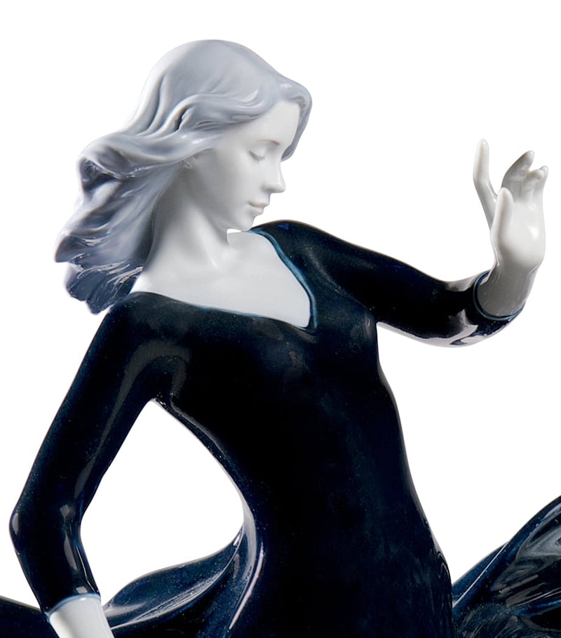 Lladró Night Approaches porcelain figurine, UK version