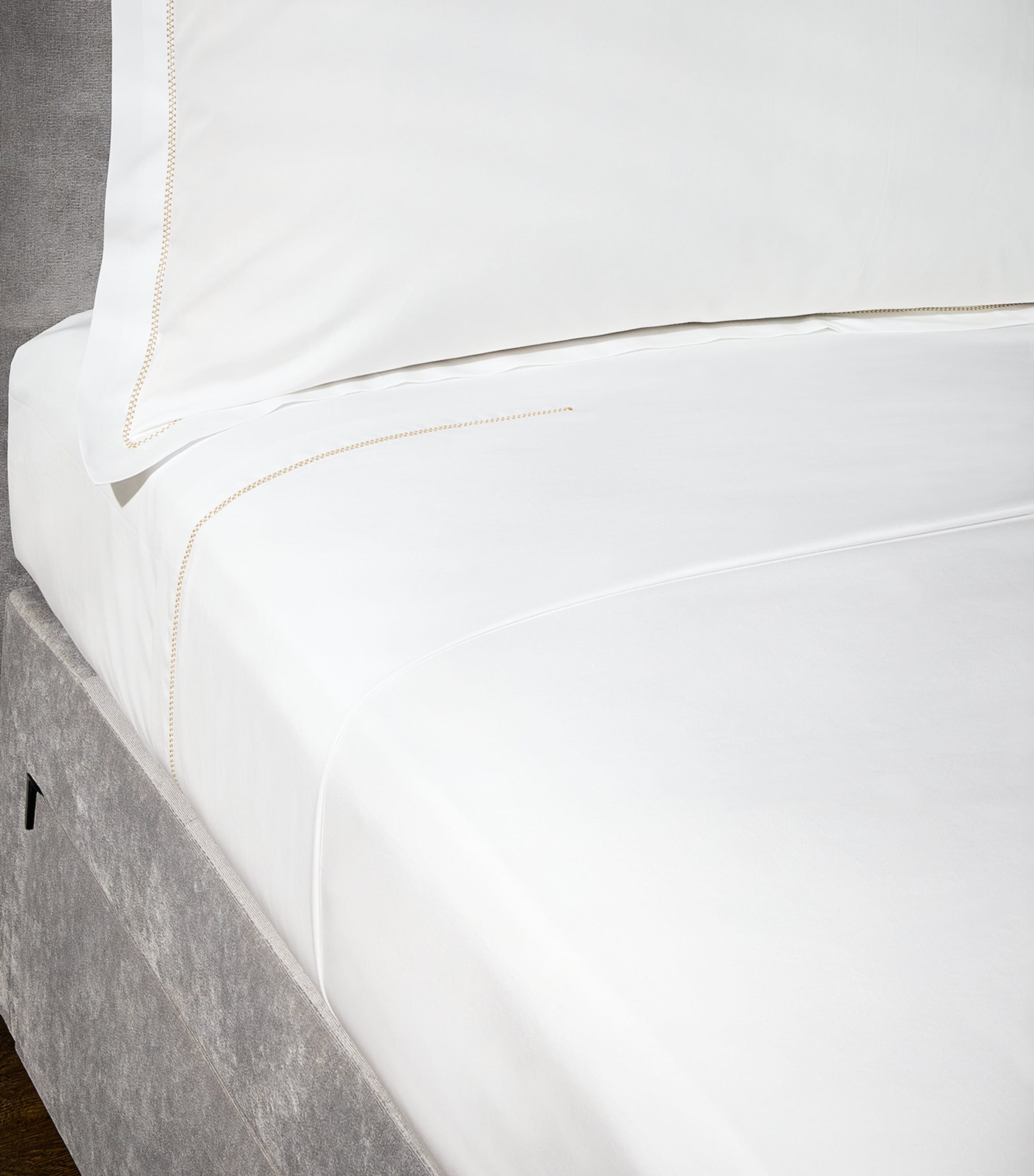 Super King Flat Sheet in Giza Egyptian Cotton, 270cm x 300cm, 700 Thread Count