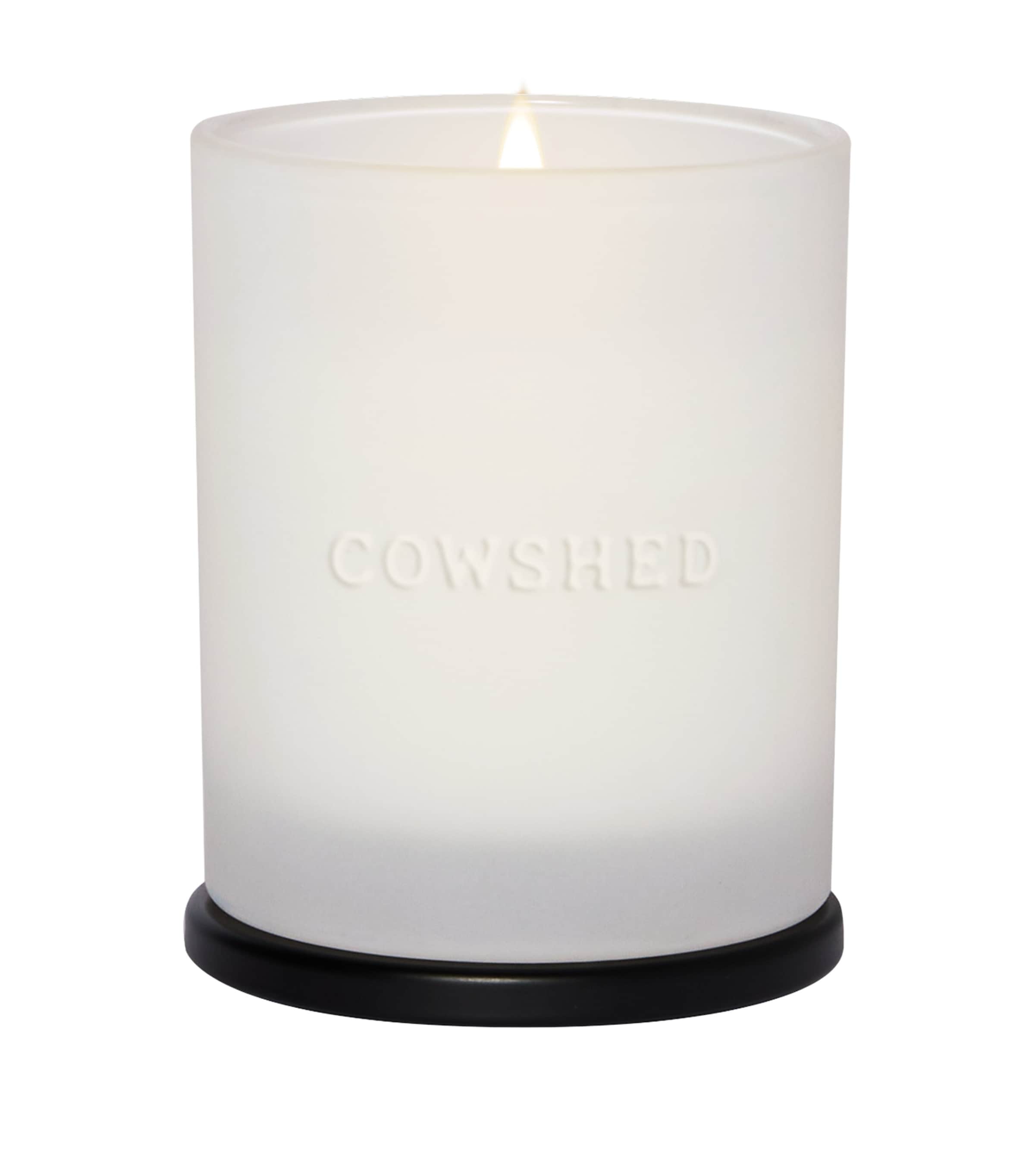 Cowshed Indulge Candle 220g - British product