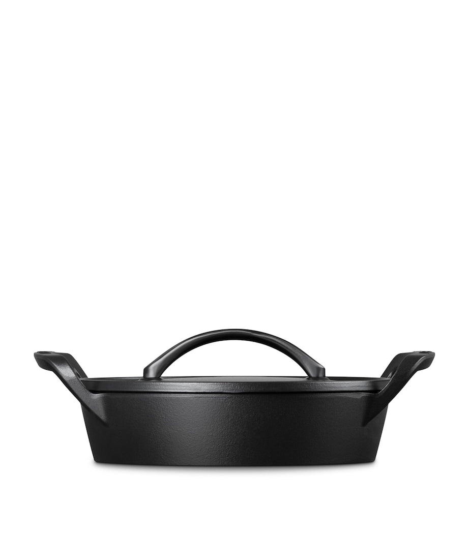 Le Creuset BBQ casserole dish 28cm, imported from the UK