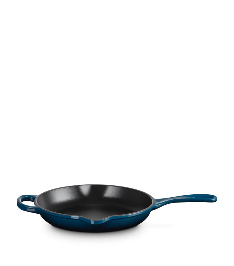 Le Creuset cast iron skillet 23cm, UK version