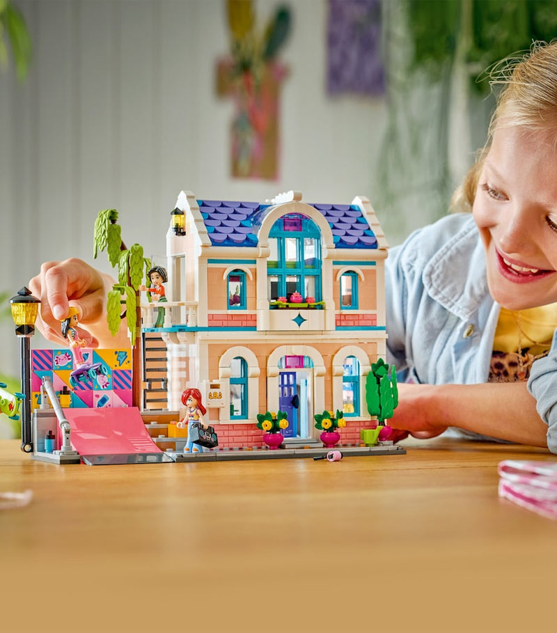 Lego Friends Liann's Family House building toy set, UK version