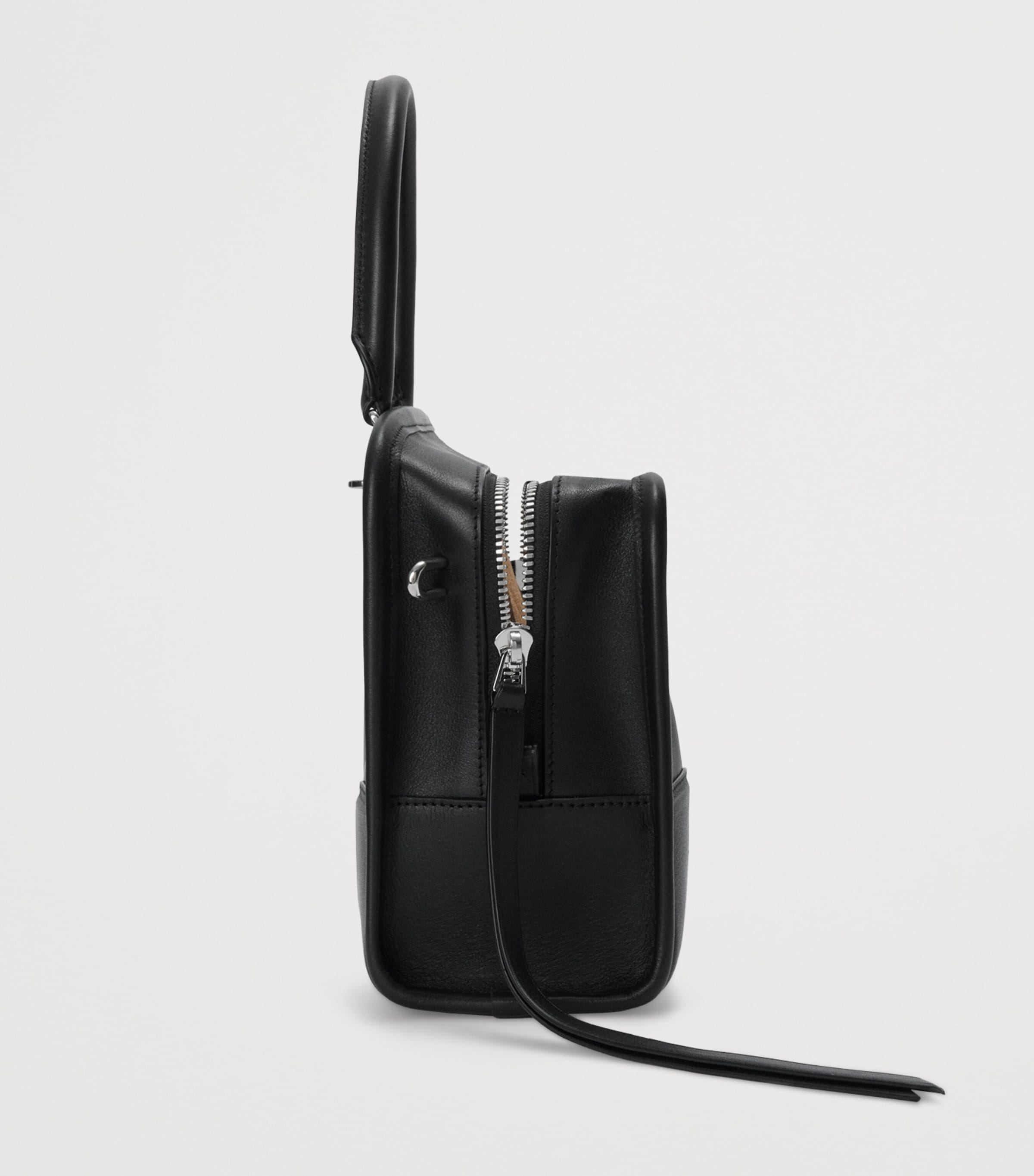 LOEWE Amazona 180 top-handle bag calfskin (British brand)