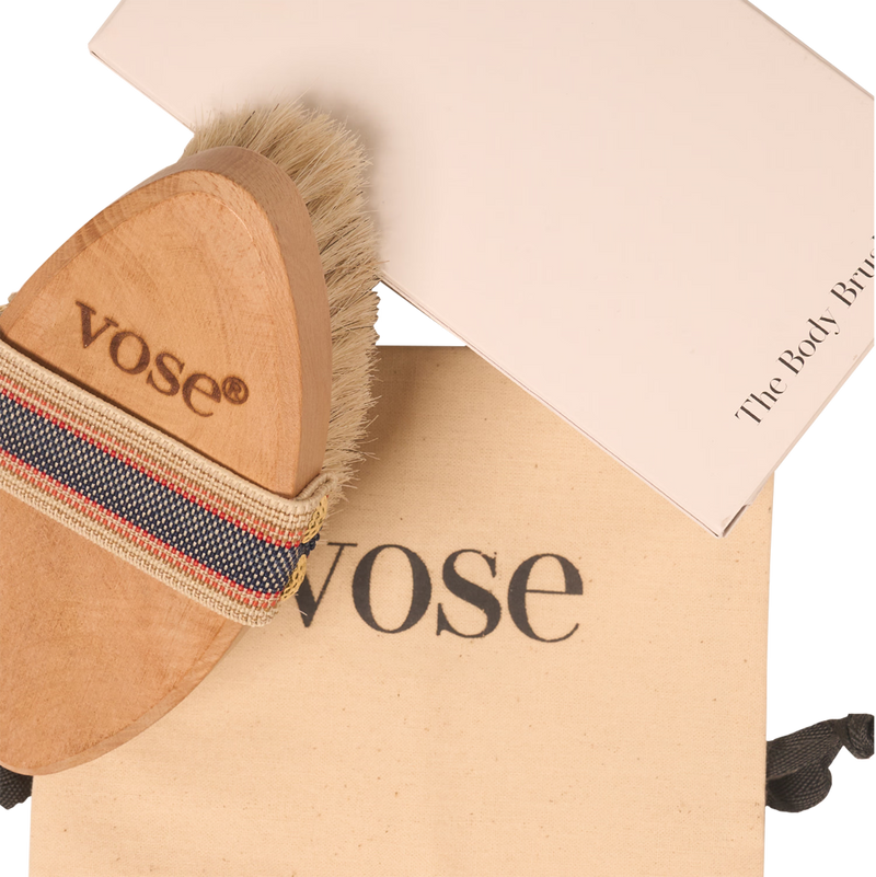 Dry body brush with natural horsehair bristles and wooden handle, UK version