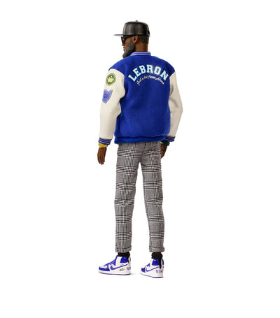 Poupée Ken de collection LeBron James avec veste bomber et accessoires