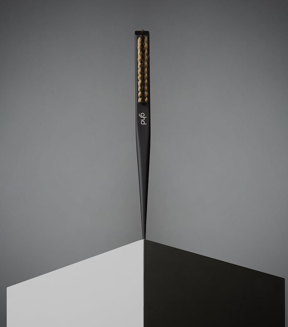 ghd The Final Touch Narrow Dressing Brush, UK version