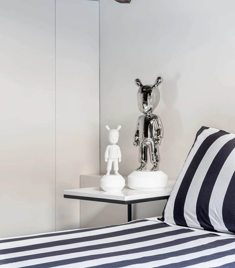 Lladró Big The Silver Guest Figurine, UK version