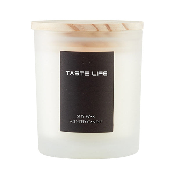 Livingandhome soy wax scented candle Sweet Mountain Spring - British product