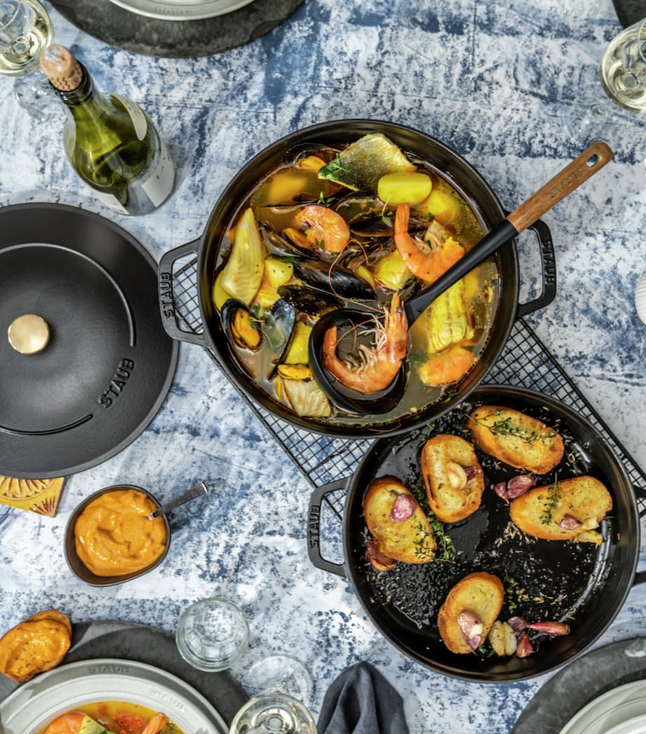 Staub 2-piece stackable cocotte set 24cm (British brand)