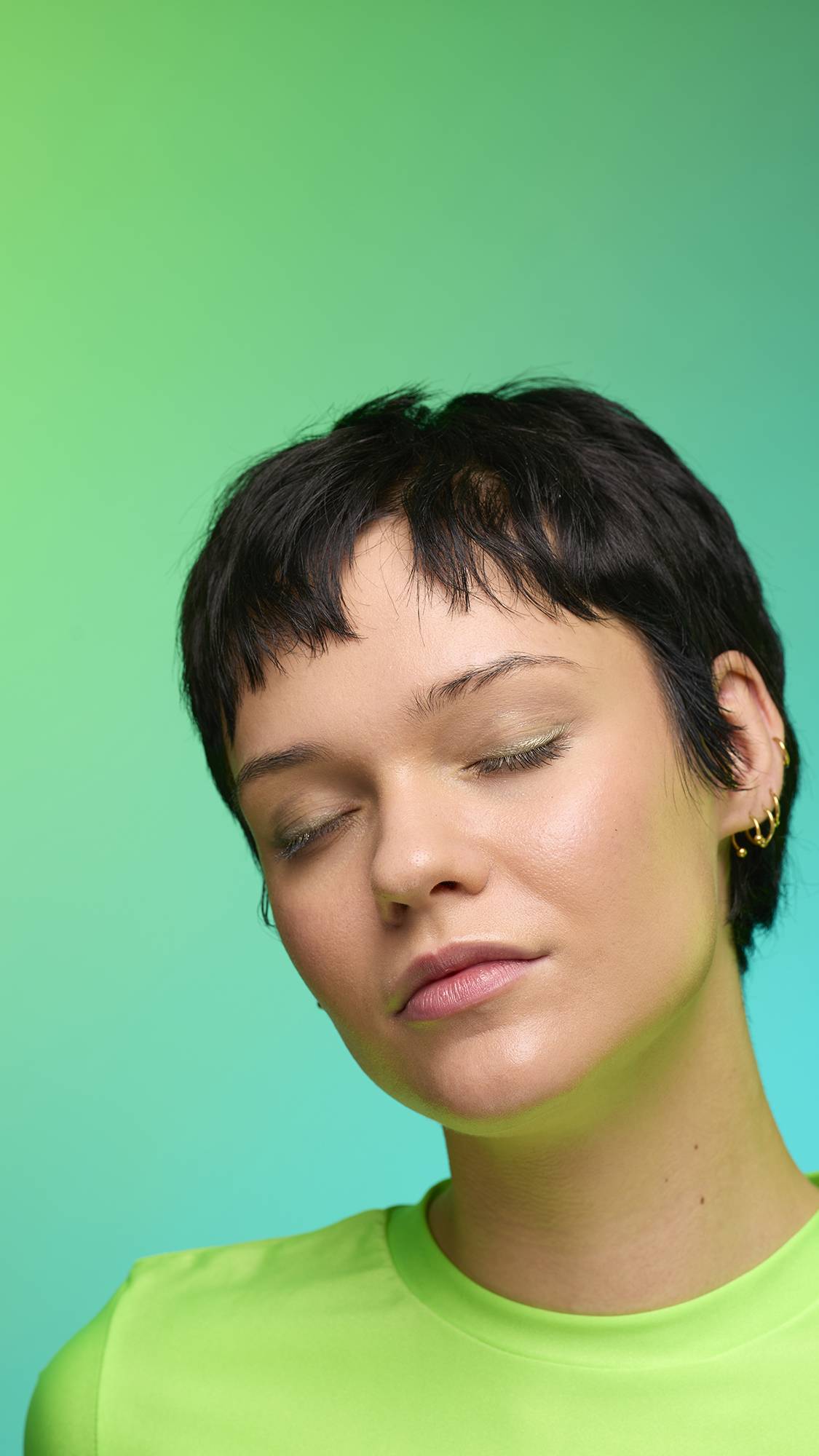 Lush Eclipse Glitter Crumble metallic eyeshadow, UK version
