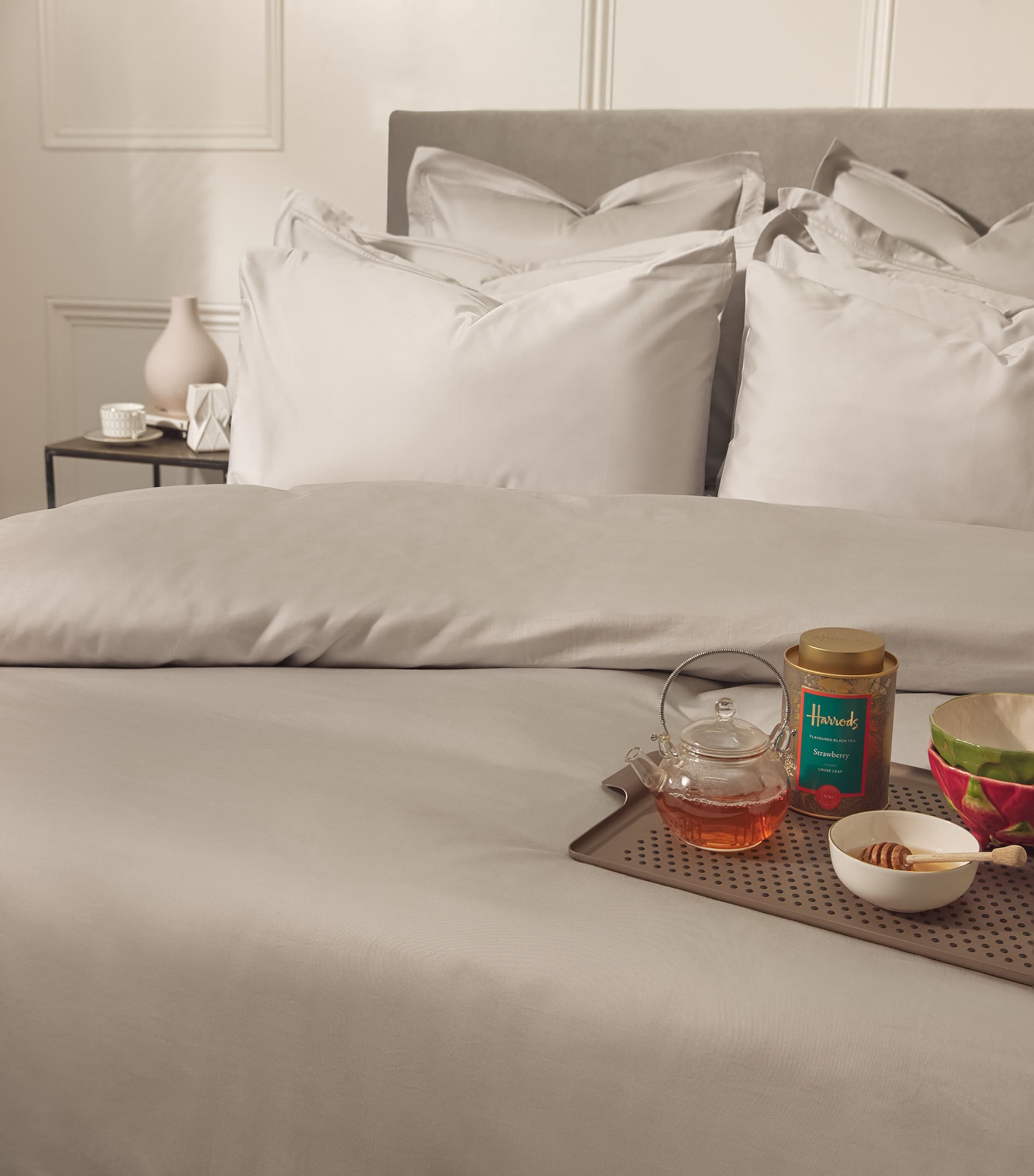 Harrods Brompton II Emperor flat sheet 355cm by 295cm, UK version