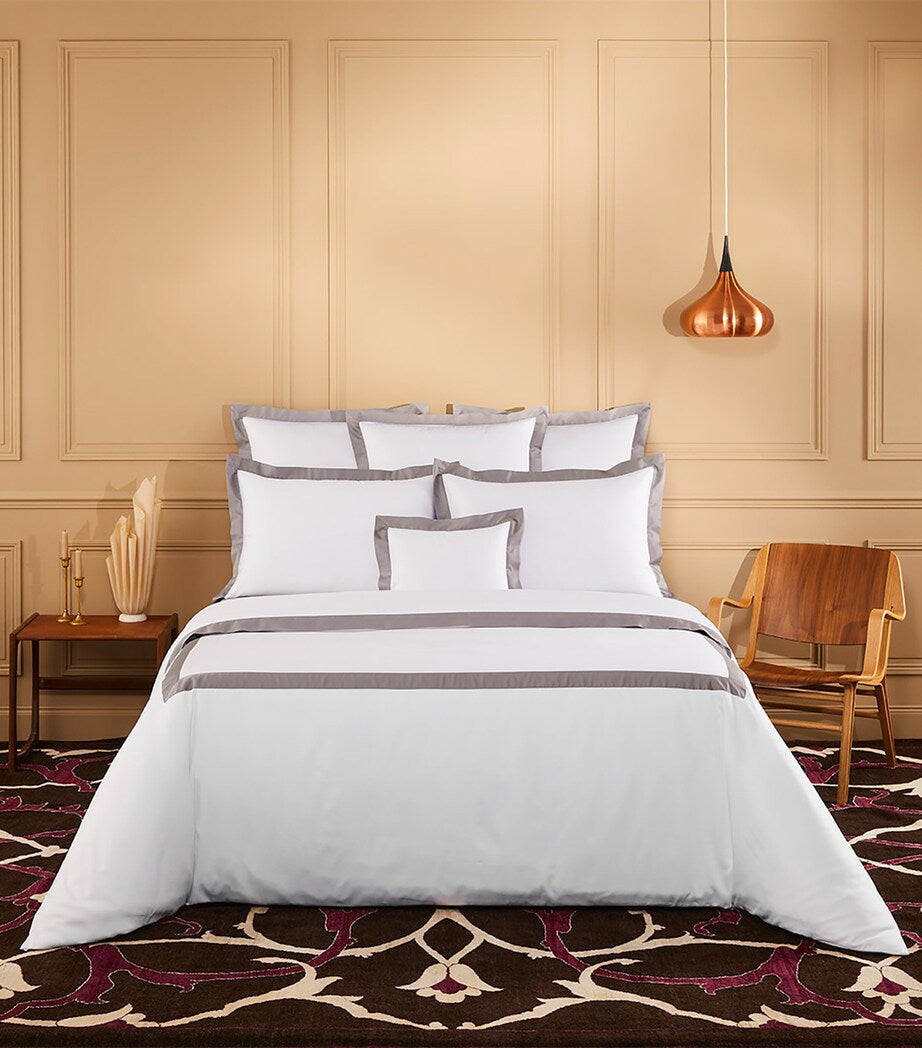 Yves Delorme Linea Platine duvet cover 200cm x 200cm (British brand)