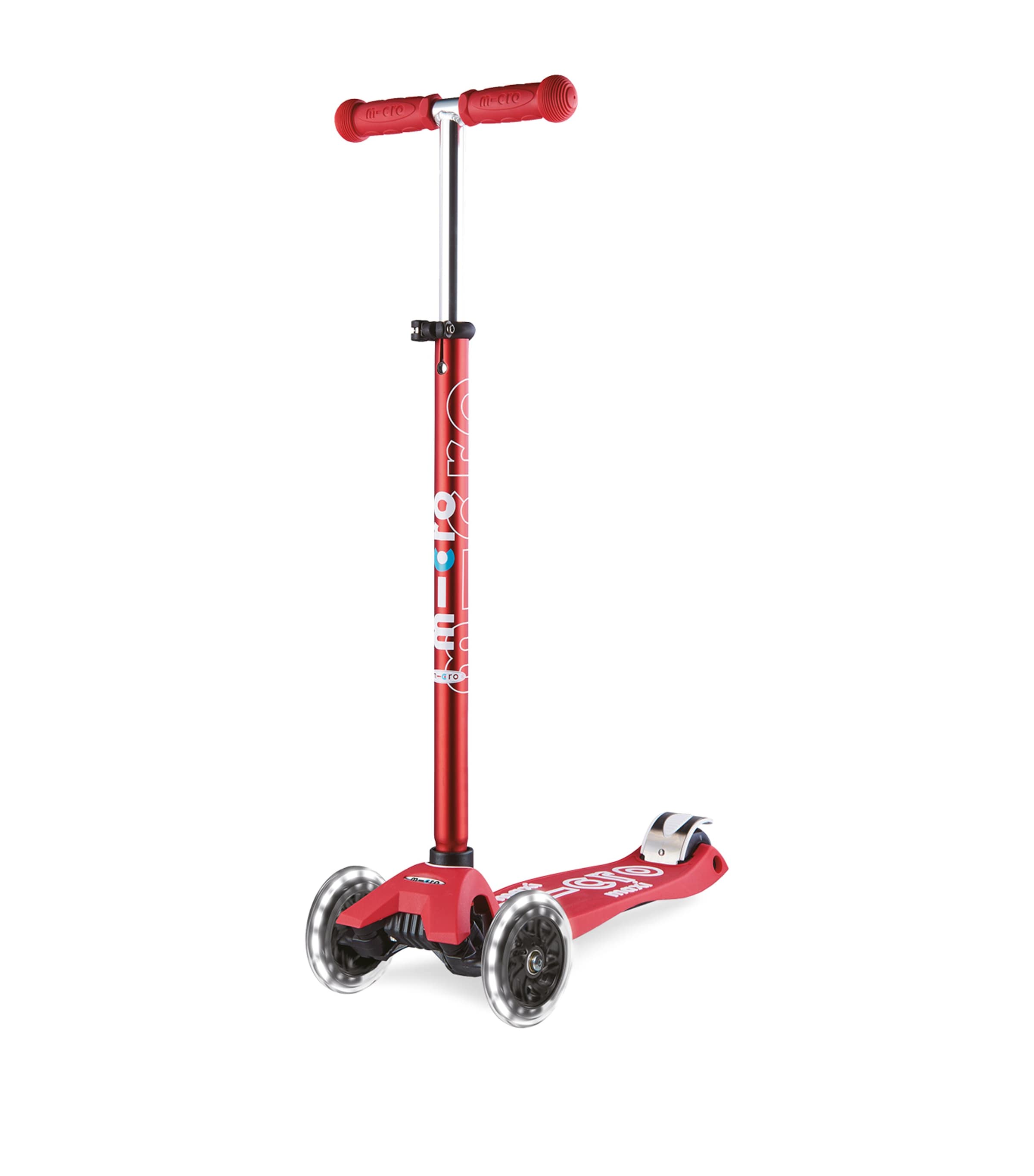 Micro Scooters Led Maxi Deluxe scooter, imported from the UK