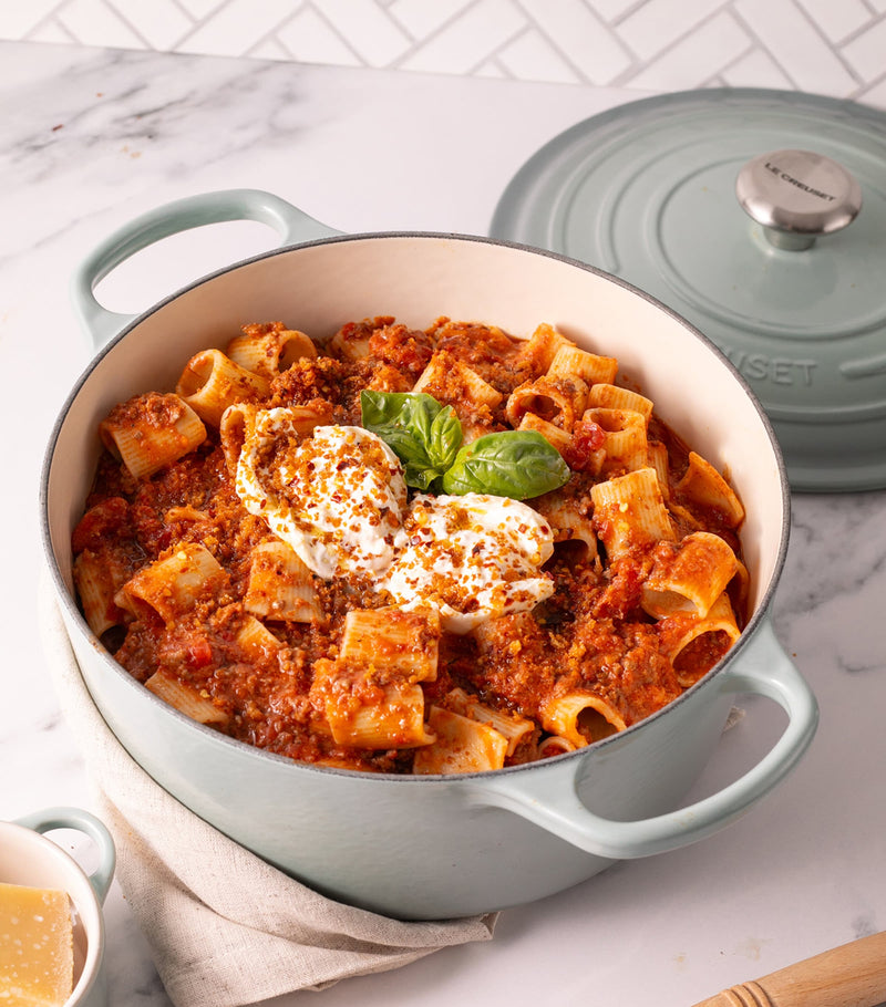 Le Creuset cast iron round casserole dish 28cm, UK version