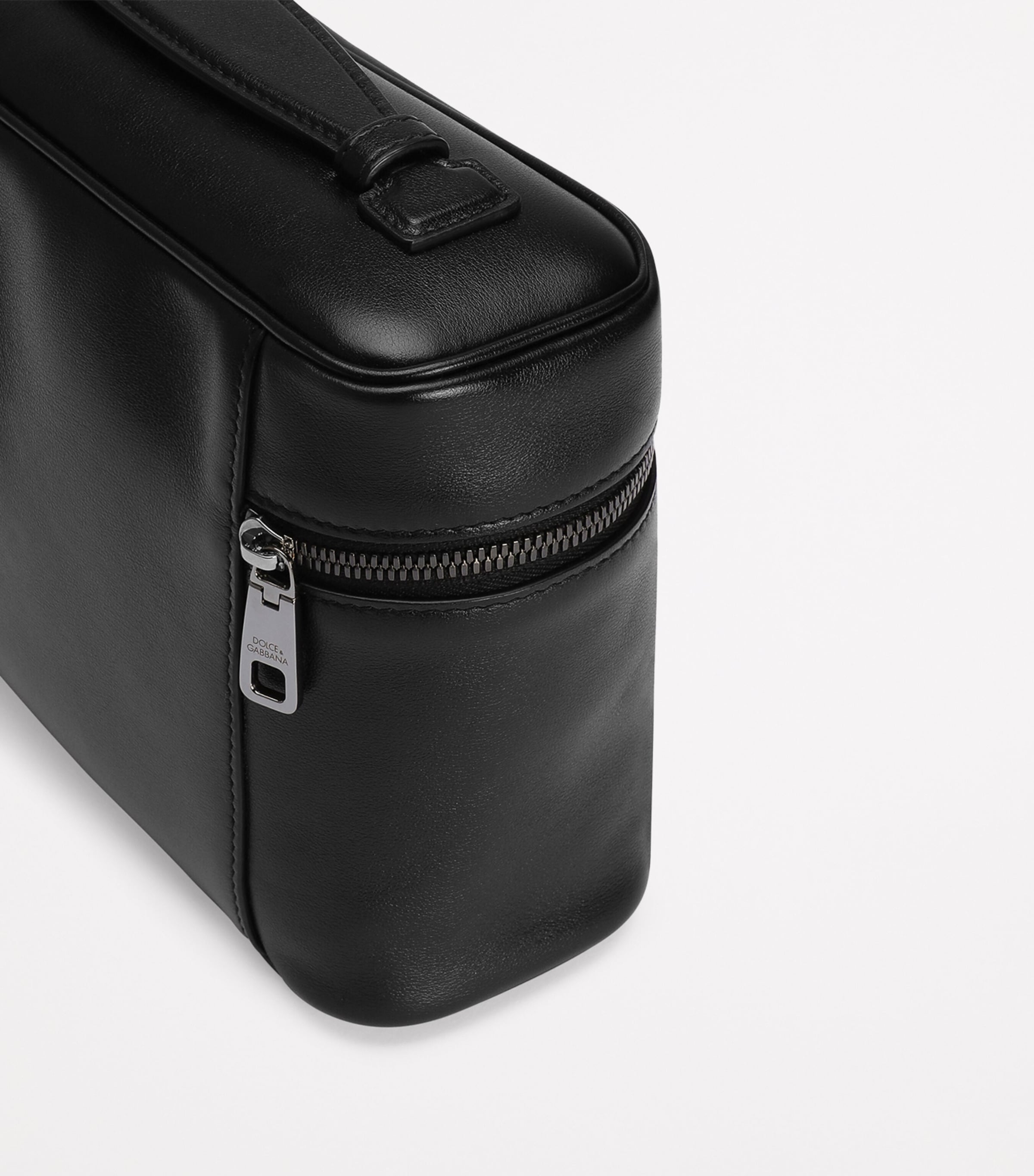 Dolce&Gabbana leather logo plaque toiletry bag - British product