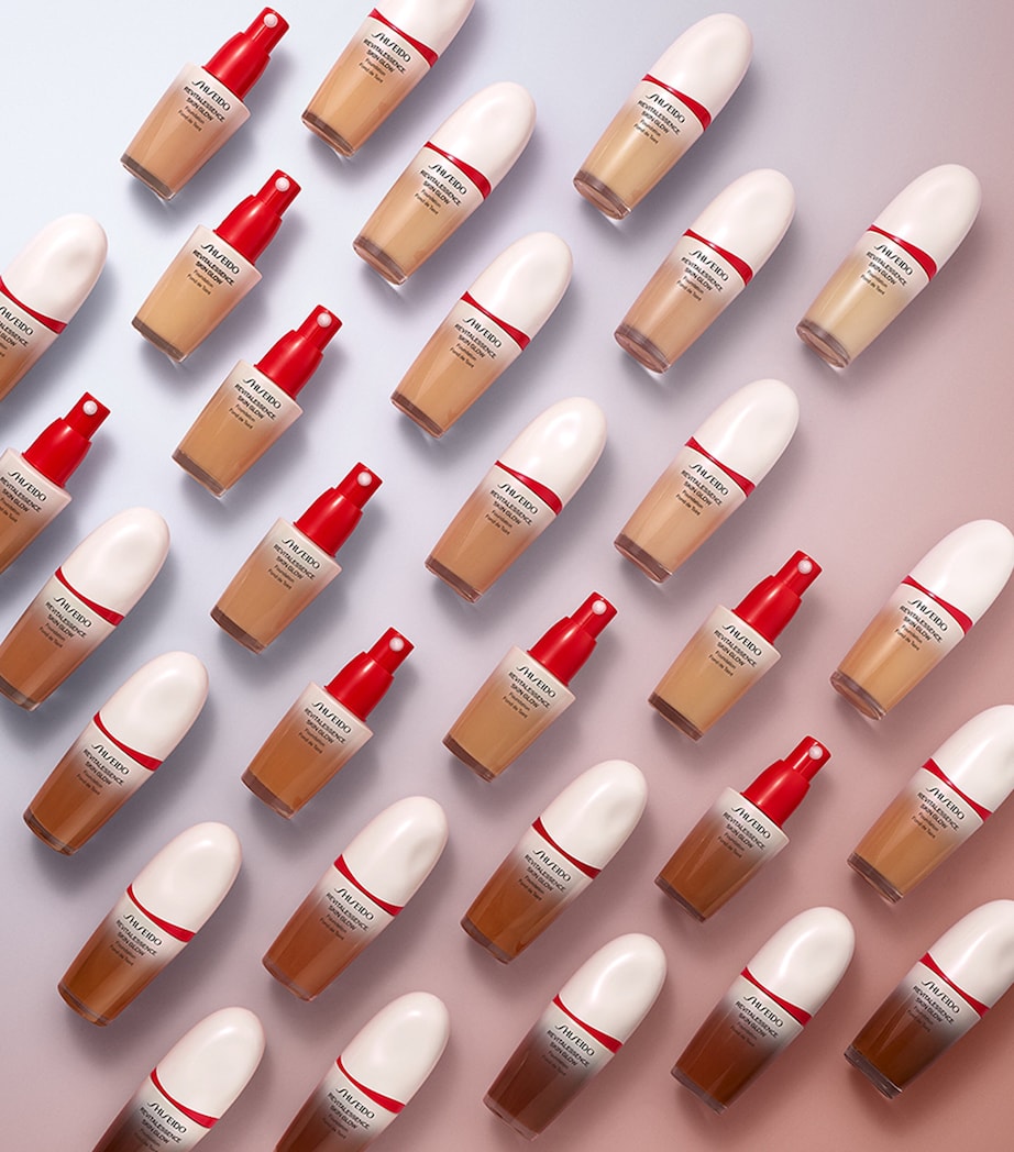 Shiseido Revitalessence Skin Glow Foundation SPF 30 (British brand)