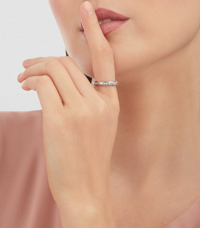 Bvlgari Serpenti Viper 18k white gold diamond ring, UK version