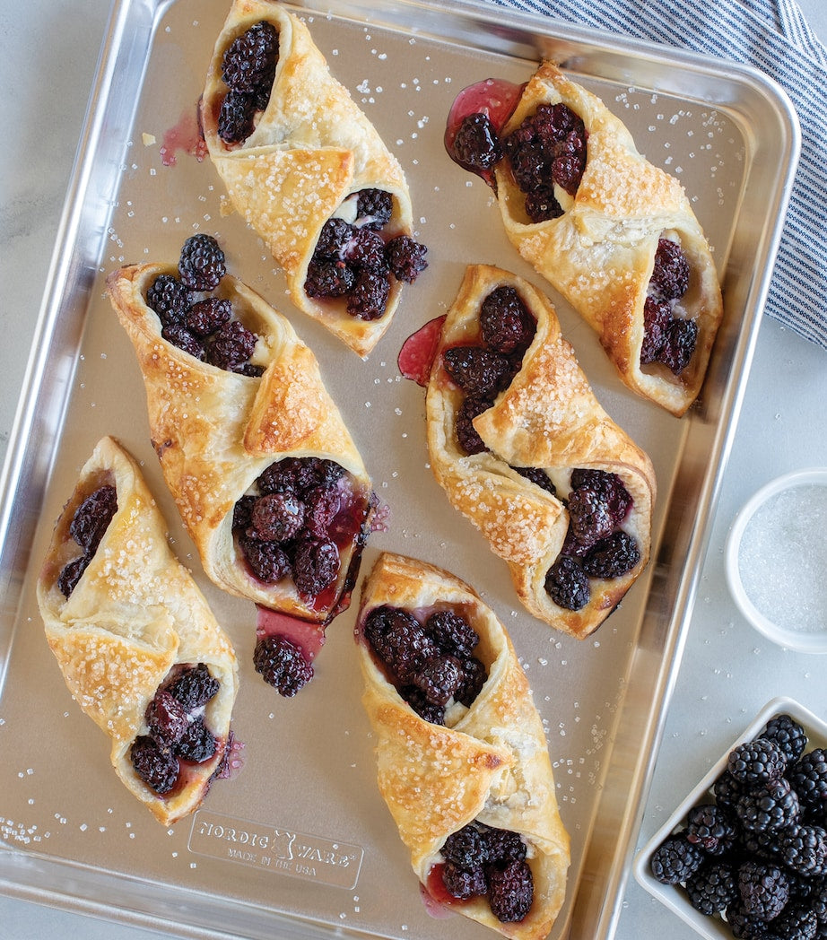 Nordic Ware aluminium jelly roll baking sheet 40x28.5cm, imported from the UK