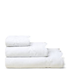 Pratesi cotton bath towel with scalloped edges 75cm x 150cm, imported from the UK