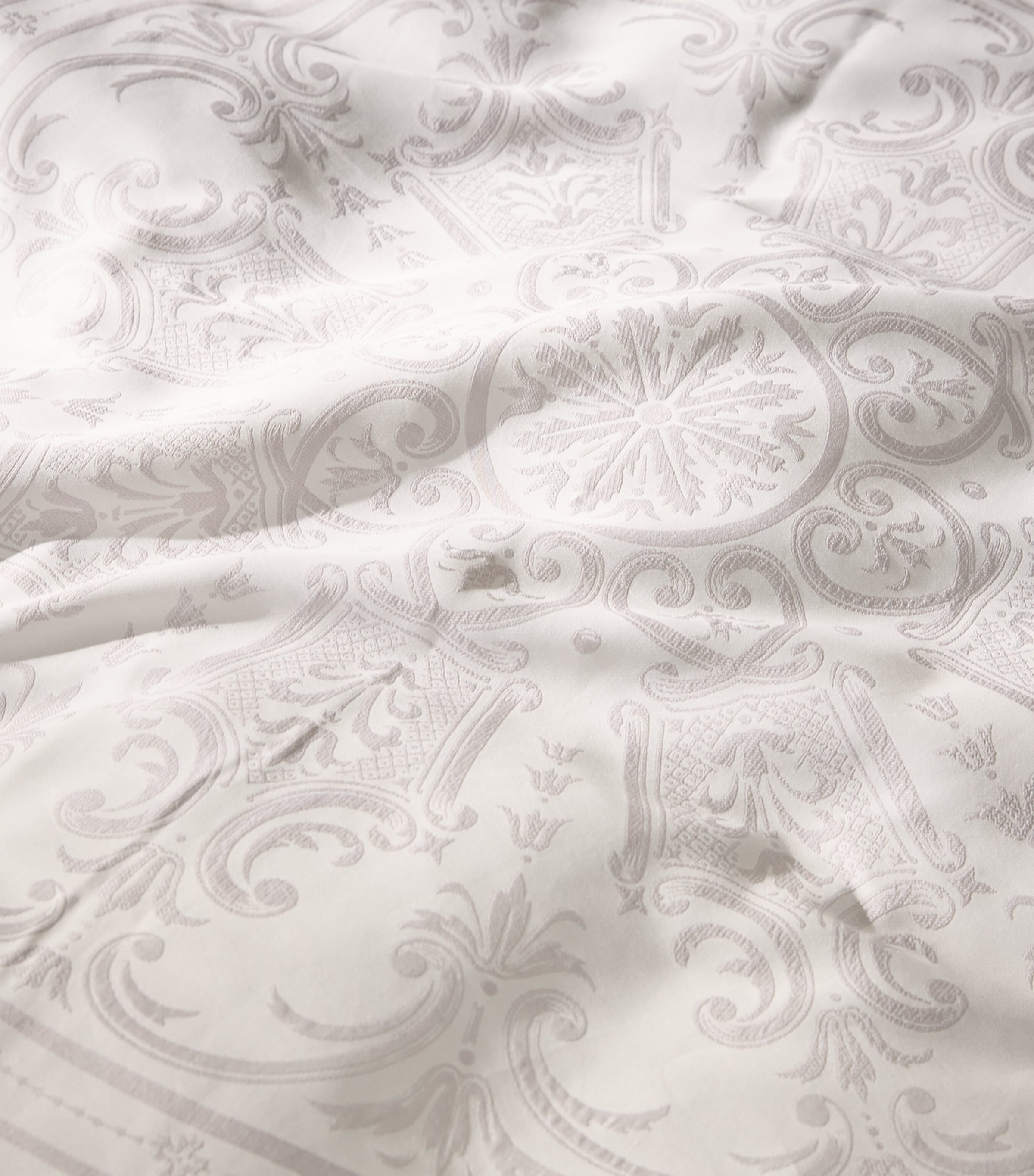 Celso de Lemos Versailles king pillowcase 50cm x 90cm (British brand)