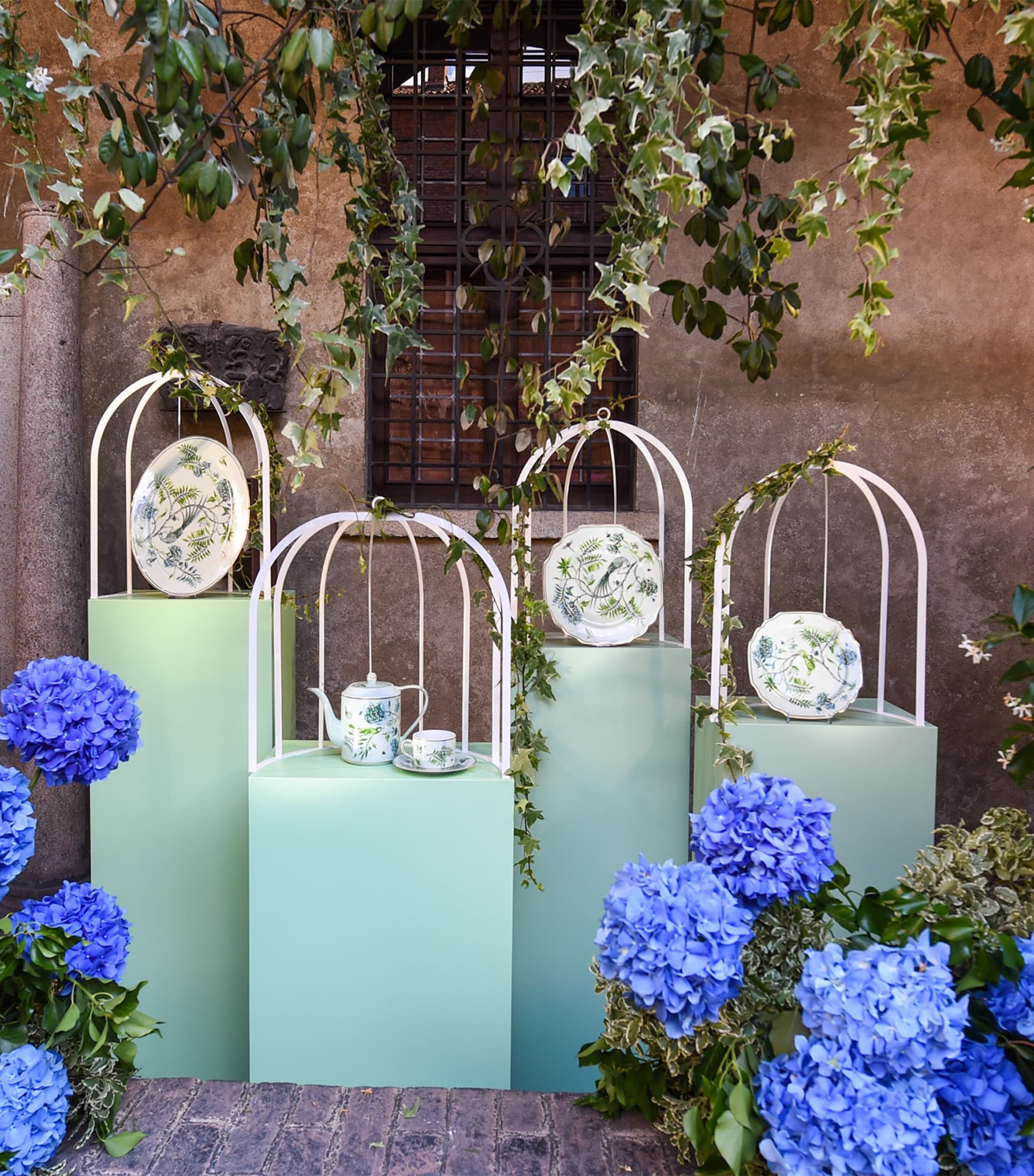 Aquazzura Secret Garden teapot - British product