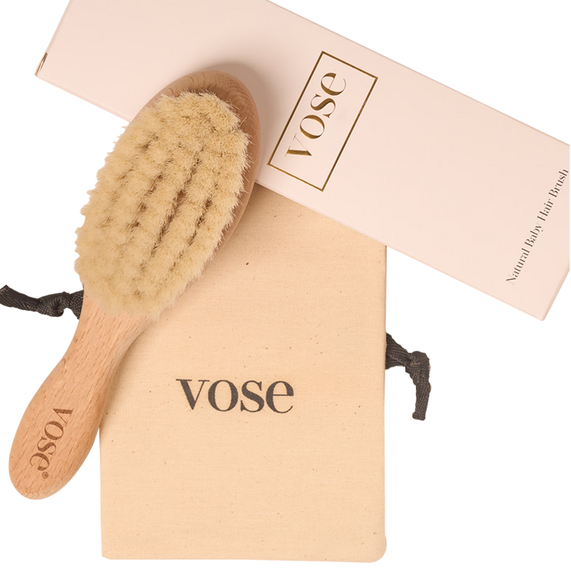 Baby brush with 100% goat hair bristles and wooden handle, UK version