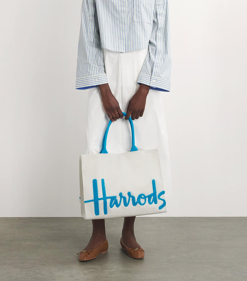 Harrods large cotton logo tote bag in ivory and blue, UK version