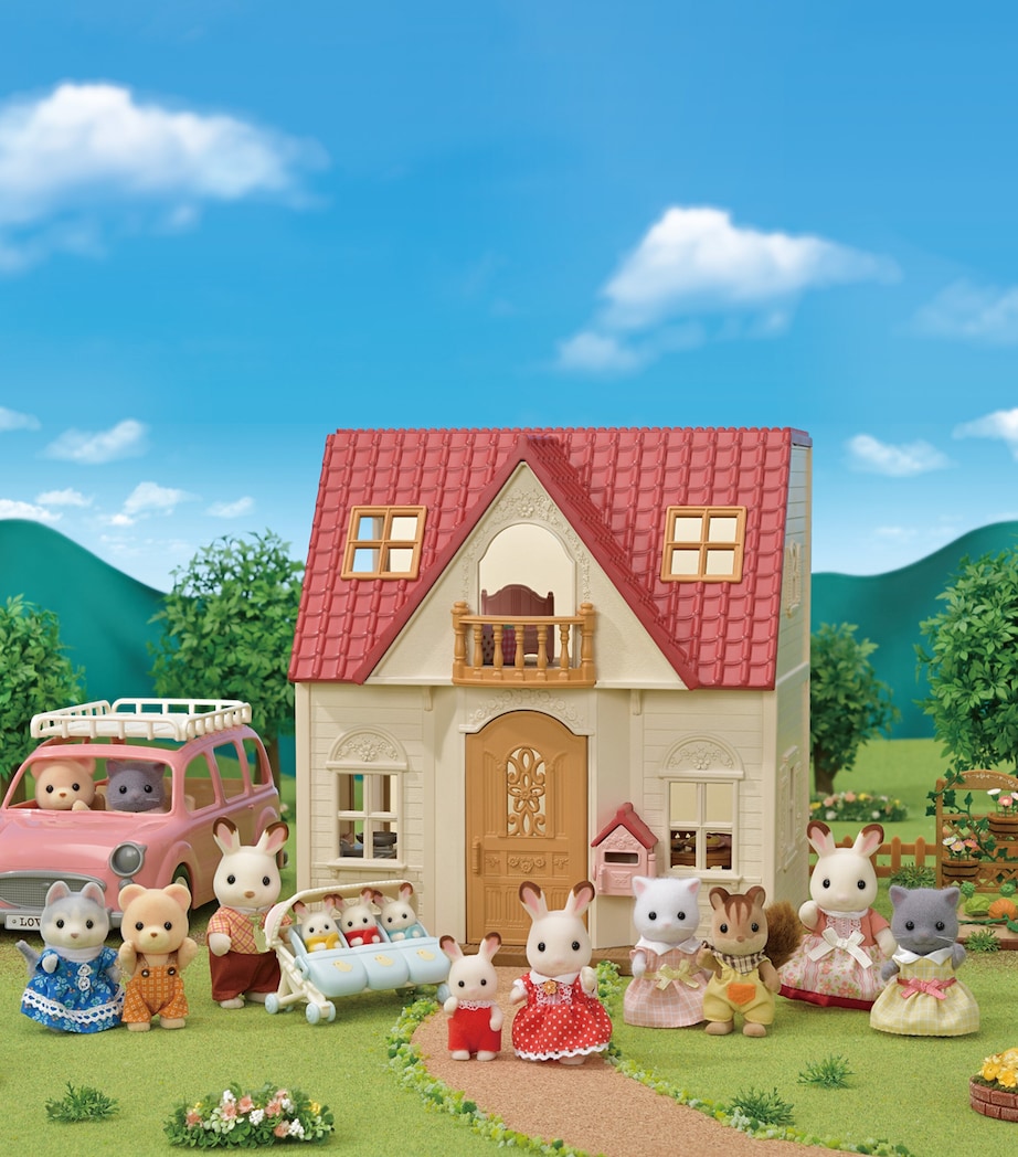 Sylvanian Families Red Roof Cosy Cottage toy set (British brand)