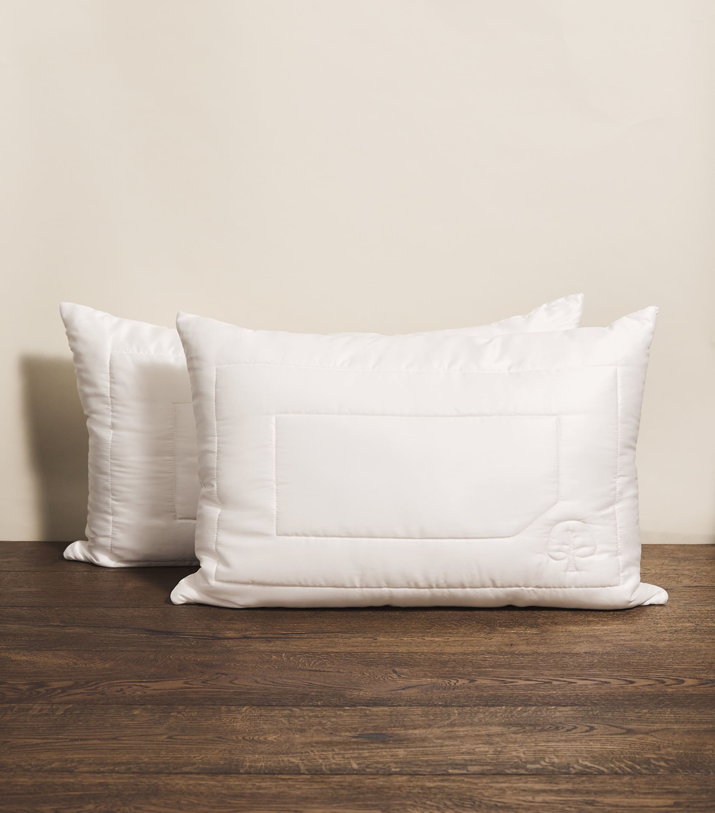 Harrods of London Eco Control Standard Pillow 50cm x 75cm, UK version