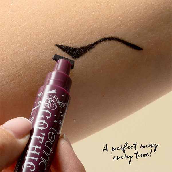 Technic Gothica double-ended eyeliner pen with wing stamp, UK version