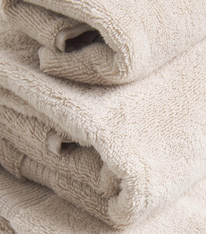 Harrods of London organic cotton hand towel 50cm x 100cm, UK version