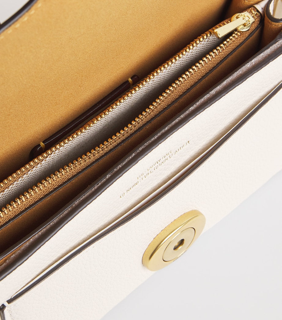 Coach Tabby 20 shoulder bag in leather (British brand)