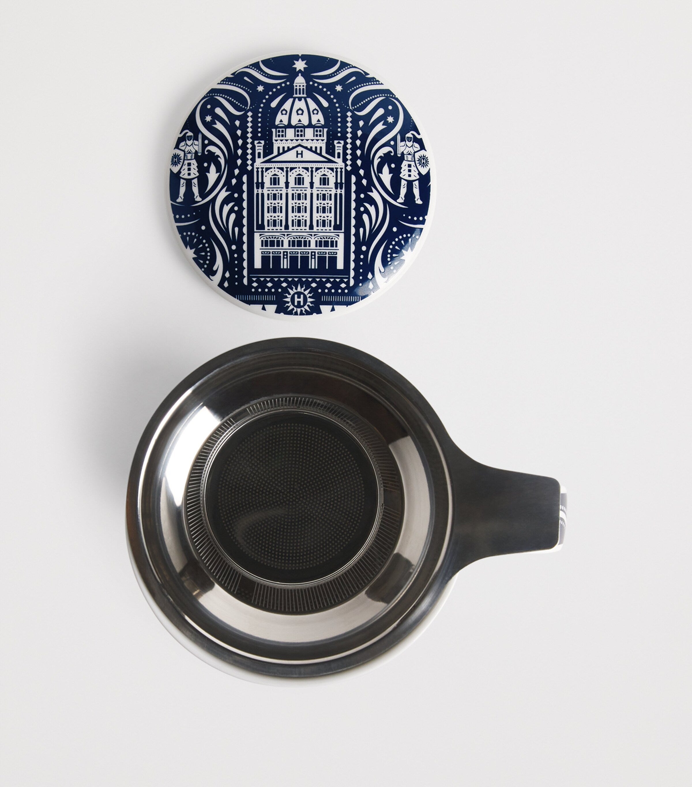 Harrods Knights of Brompton mug and strainer set - British product