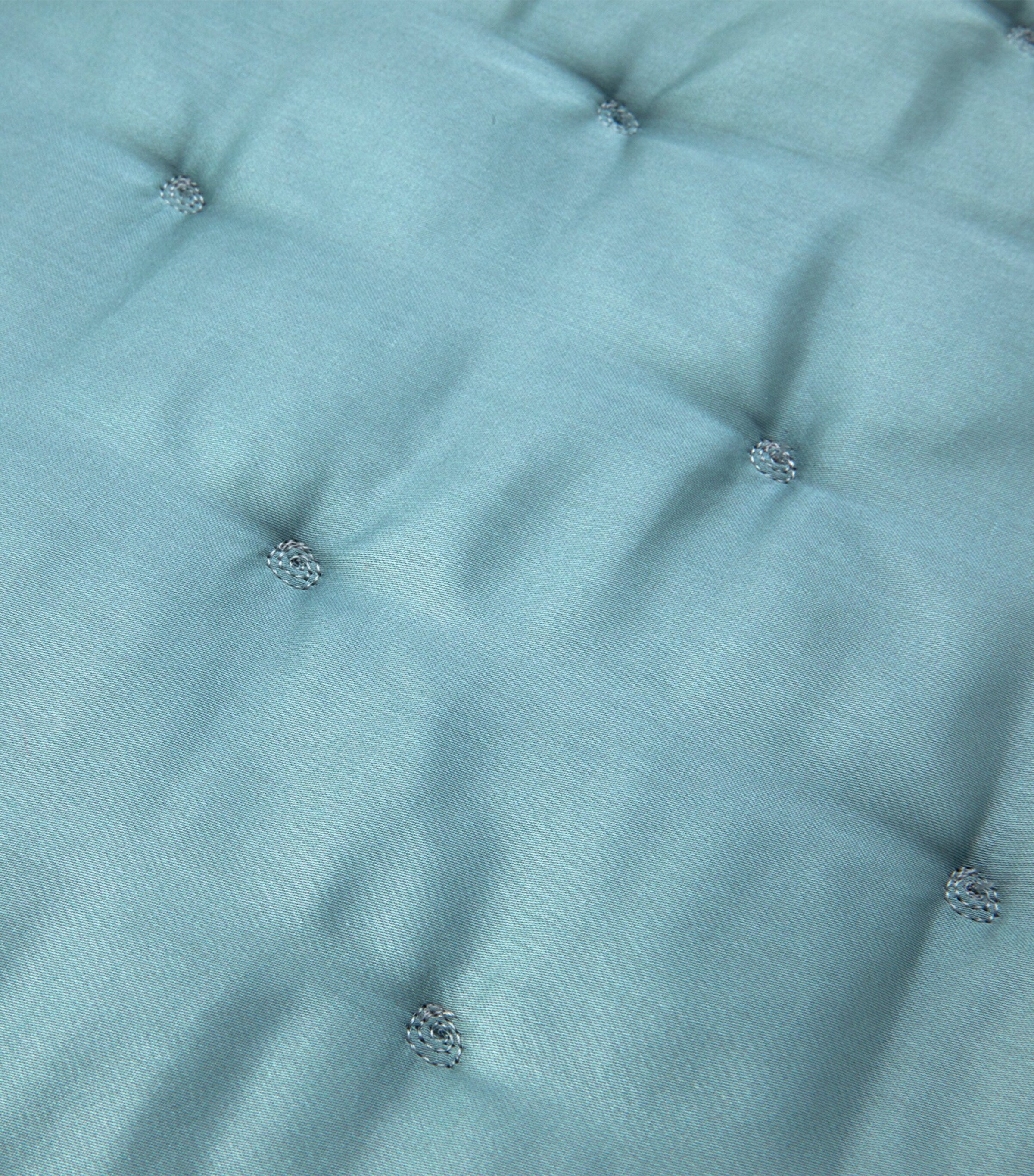 Yves Delorme Triomphe Double bedspread 250cm x 250cm (British brand)